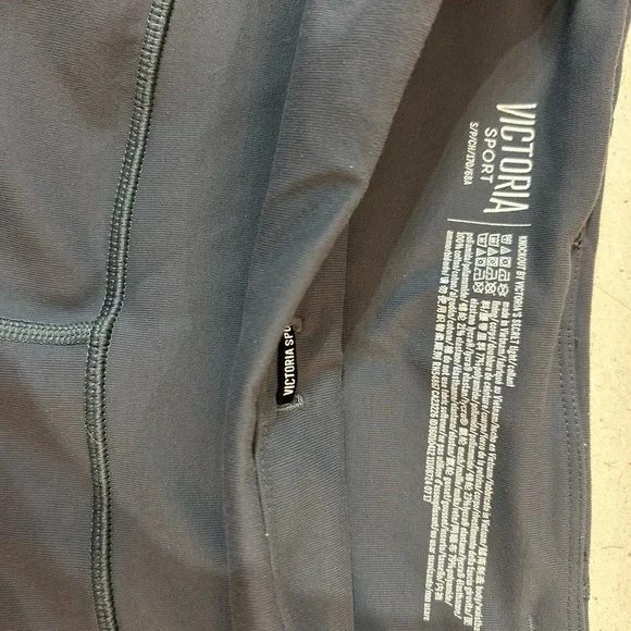 Set of two Victoria Secret leggings excellent - Picture 5 of 12